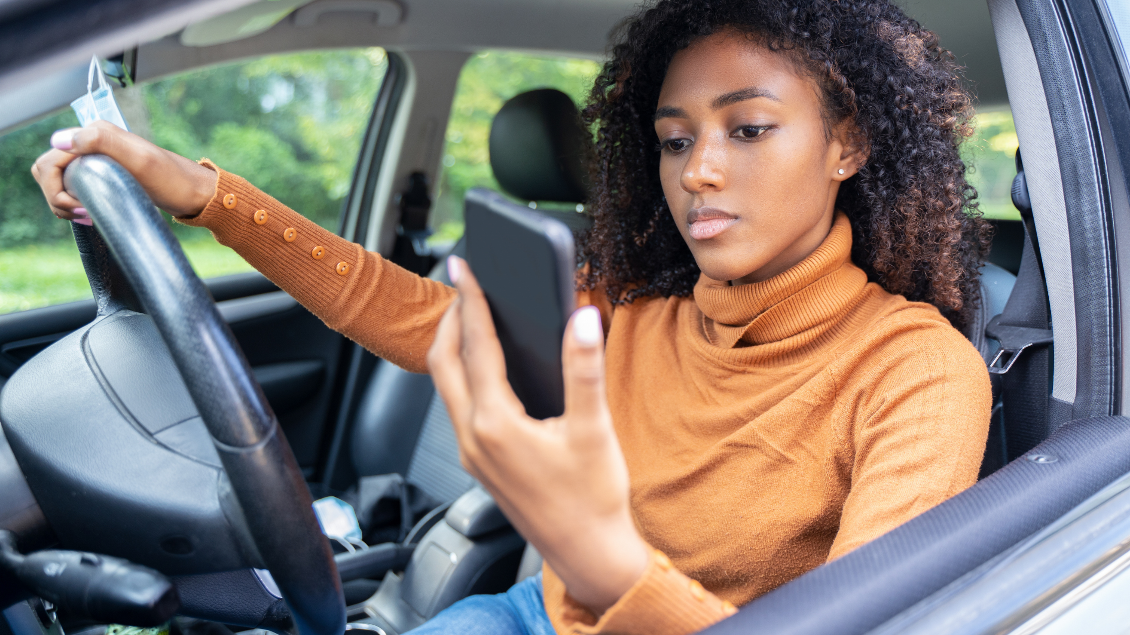 DISTRACTED DRIVING IS DANGEROUS DRIVING